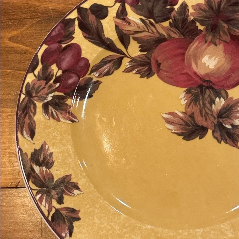 NWT Waverly FIRENZE Dinner Plate 10 1/2” Fruit Grapes Apples Plums Tan Poland
